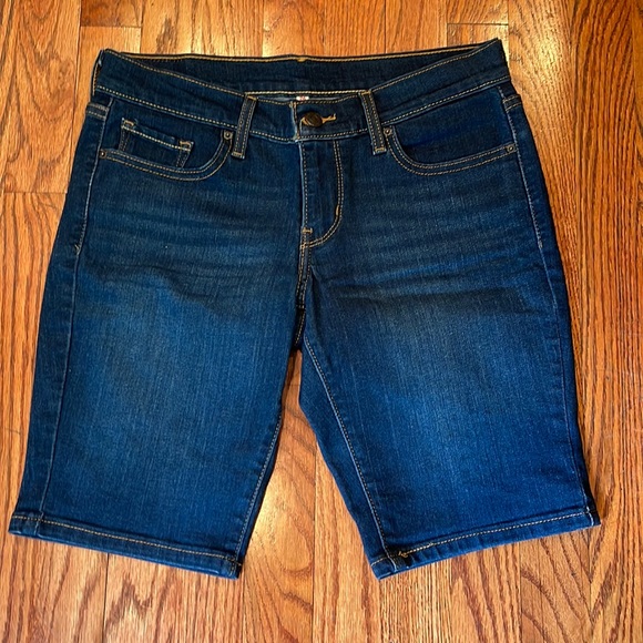 Levi's Pants - HOST PICK ⭐️ Like New Condition Levi’s Denim Shorts Size 26